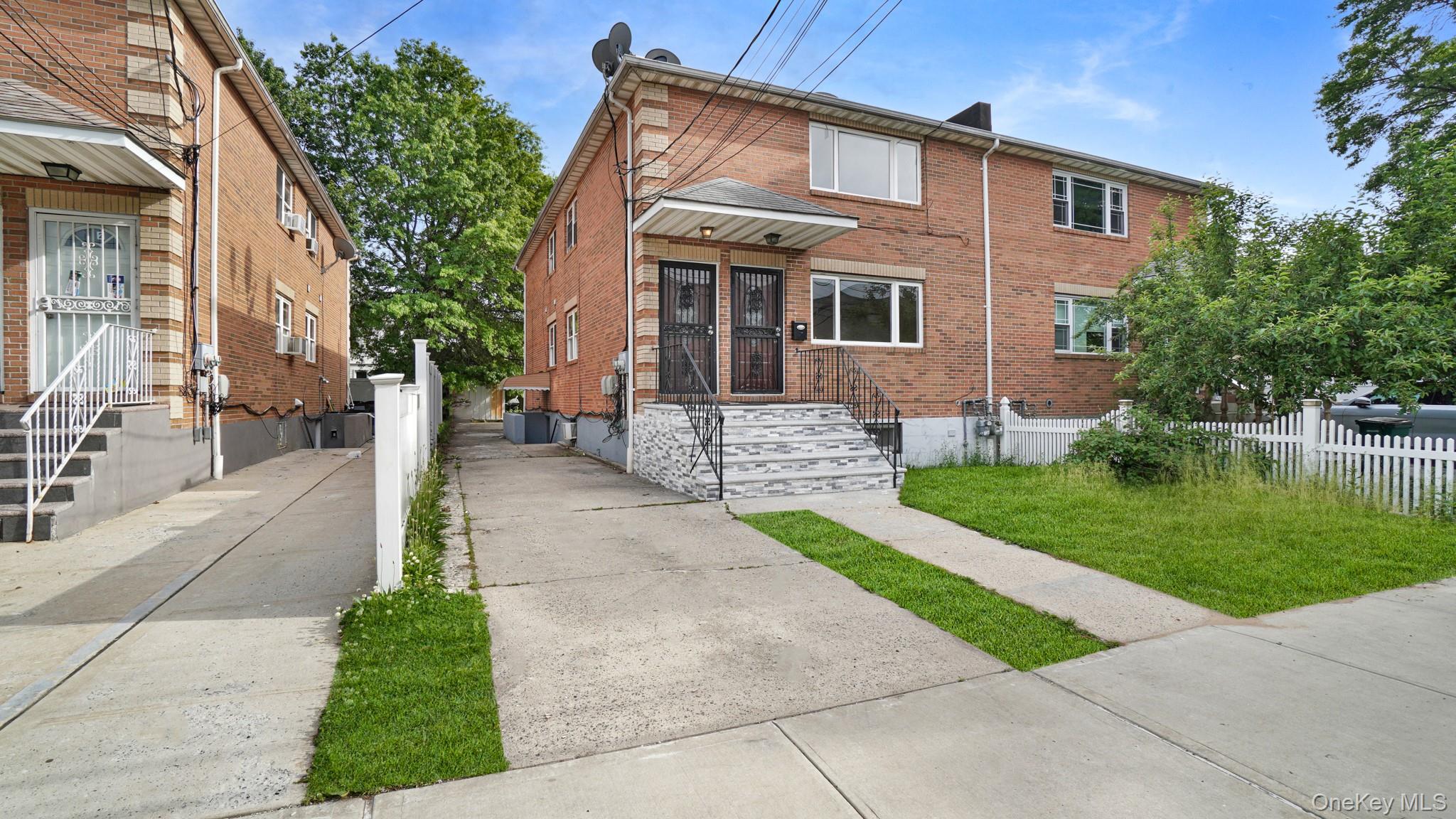177-28 129th Avenue - Photo 2