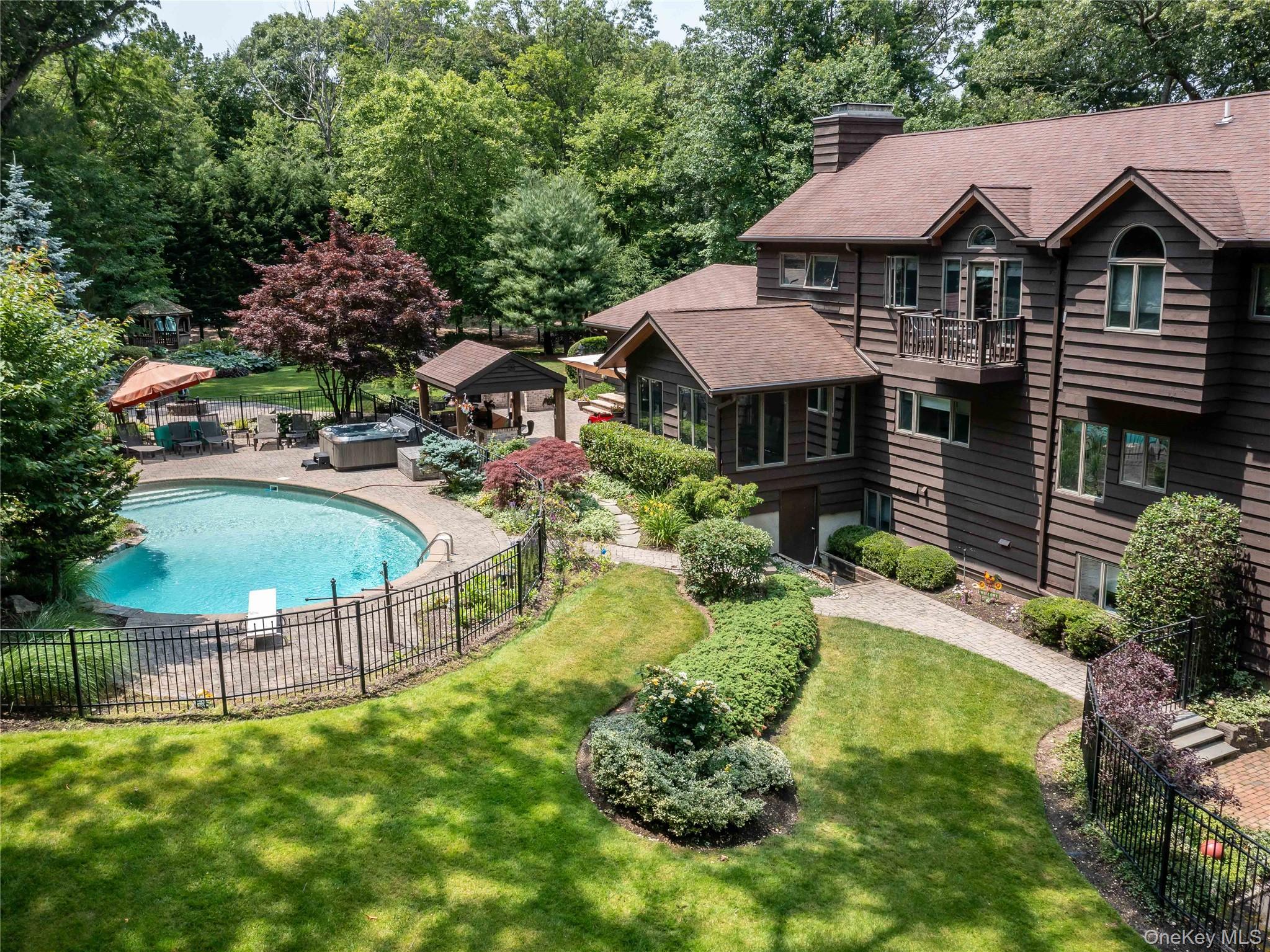 6 Arbutus Road