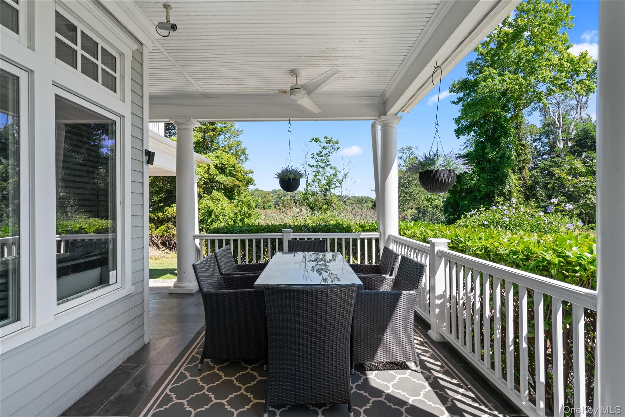 89 Lloyd Harbor Road