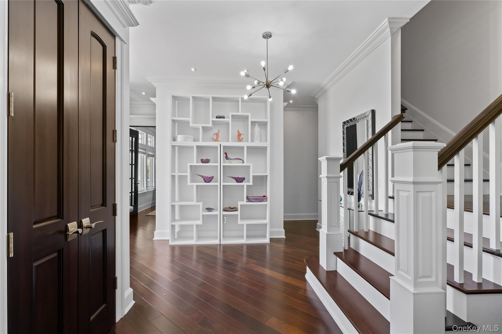 89 Lloyd Harbor Road