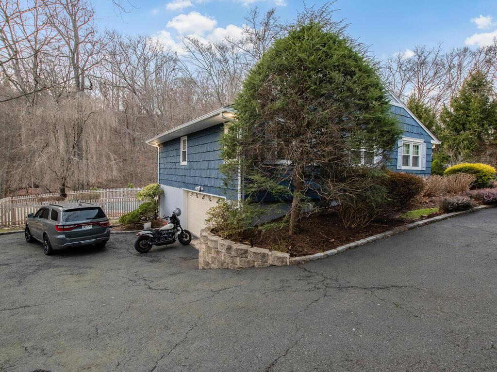 163 Duxbury Road, Purchase, New York image 3