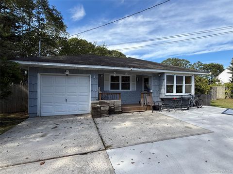 135 Forrest Avenue, Shirley, NY 11967 - MLS#: 917874