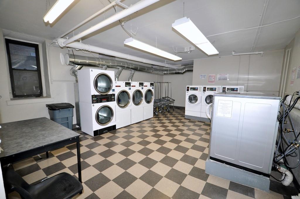 Scarsdale, New York 10583, United States, 1 Bedroom Bedrooms, ,1 BathroomBathrooms,Residential,Pending,129443