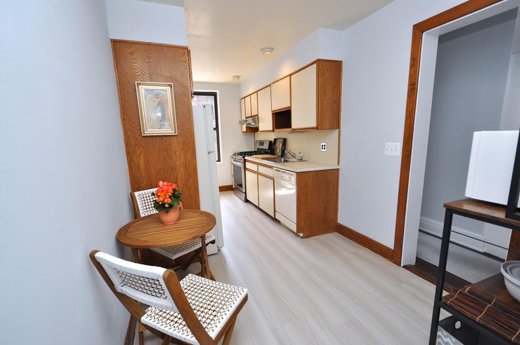 Scarsdale, New York 10583, United States, 1 Bedroom Bedrooms, ,1 BathroomBathrooms,Residential,Pending,129443