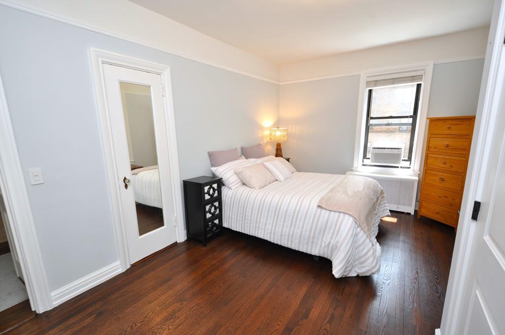 Scarsdale, New York 10583, United States, 1 Bedroom Bedrooms, ,1 BathroomBathrooms,Residential,Pending,129443