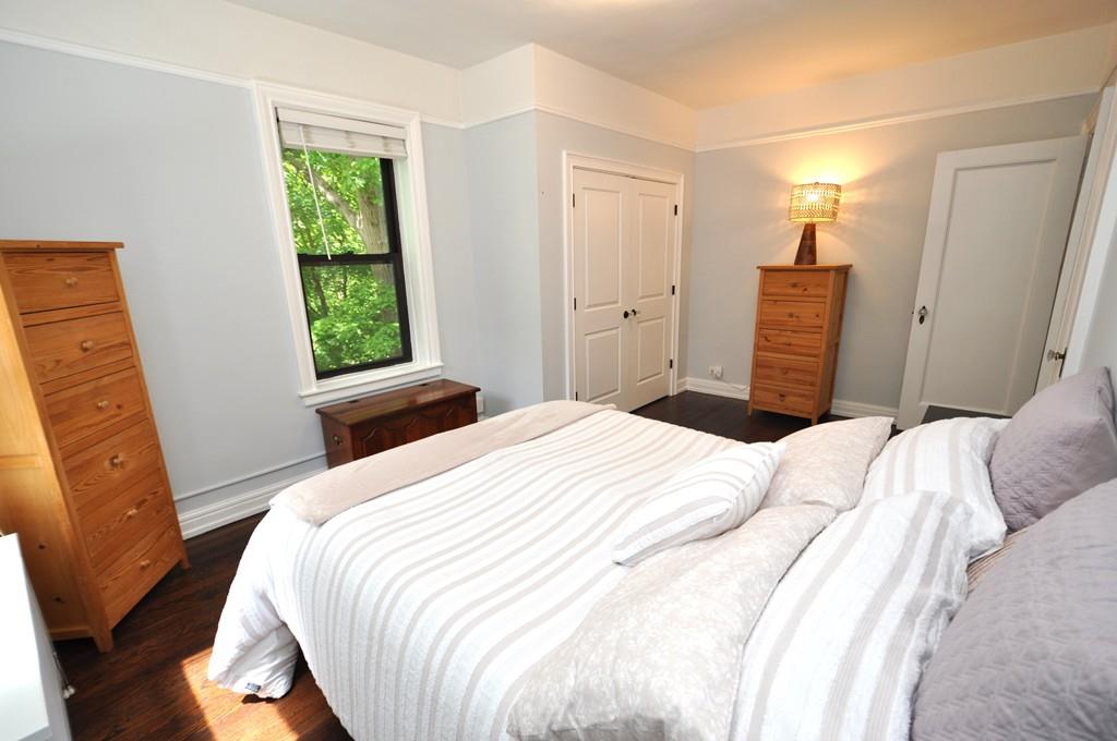 Scarsdale, New York 10583, United States, 1 Bedroom Bedrooms, ,1 BathroomBathrooms,Residential,Pending,129443