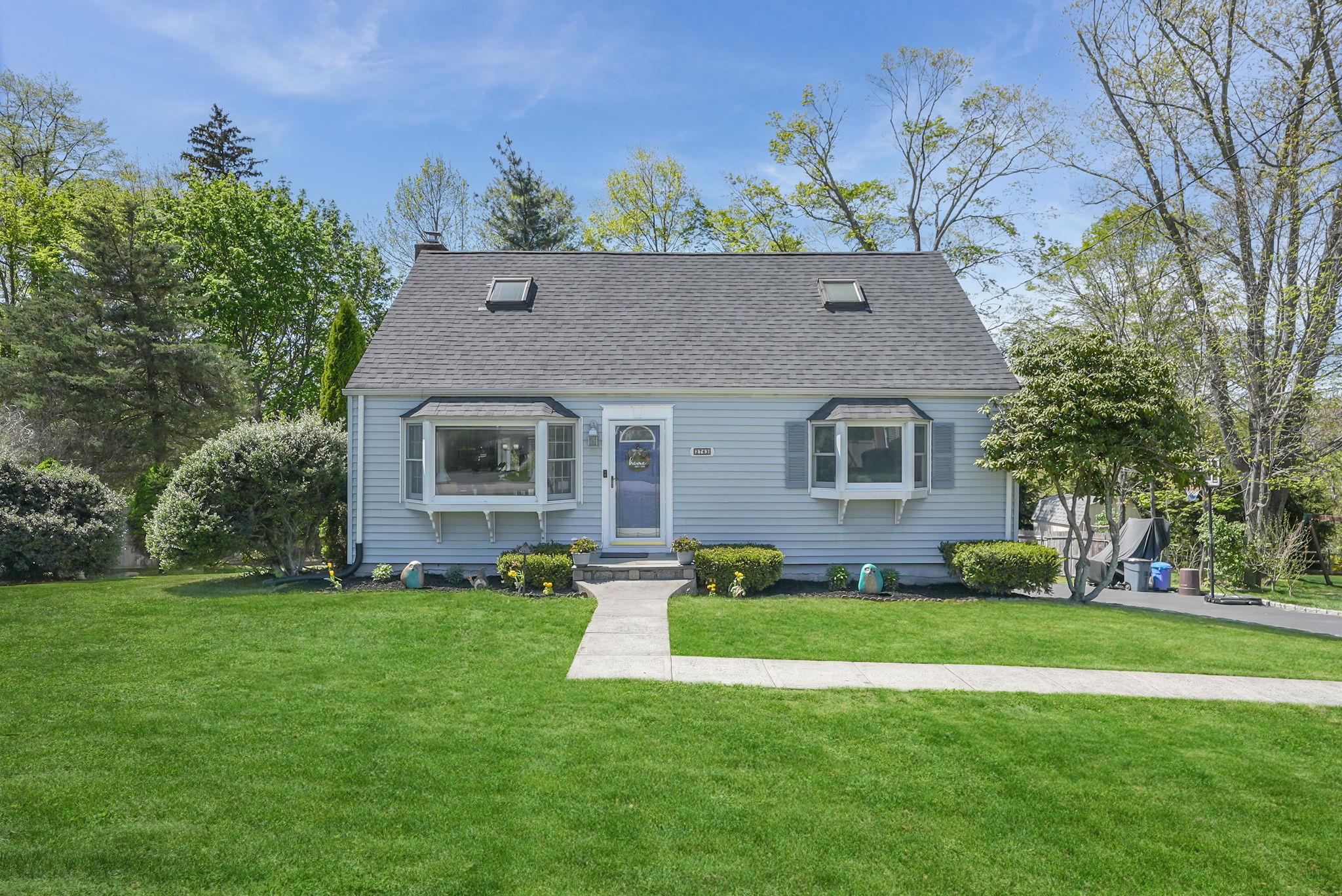 2763 Windmill Drive Drive, Yorktown Heights, New York image 2