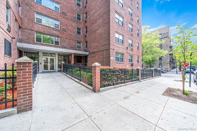 1010 Sherman Avenue 1F