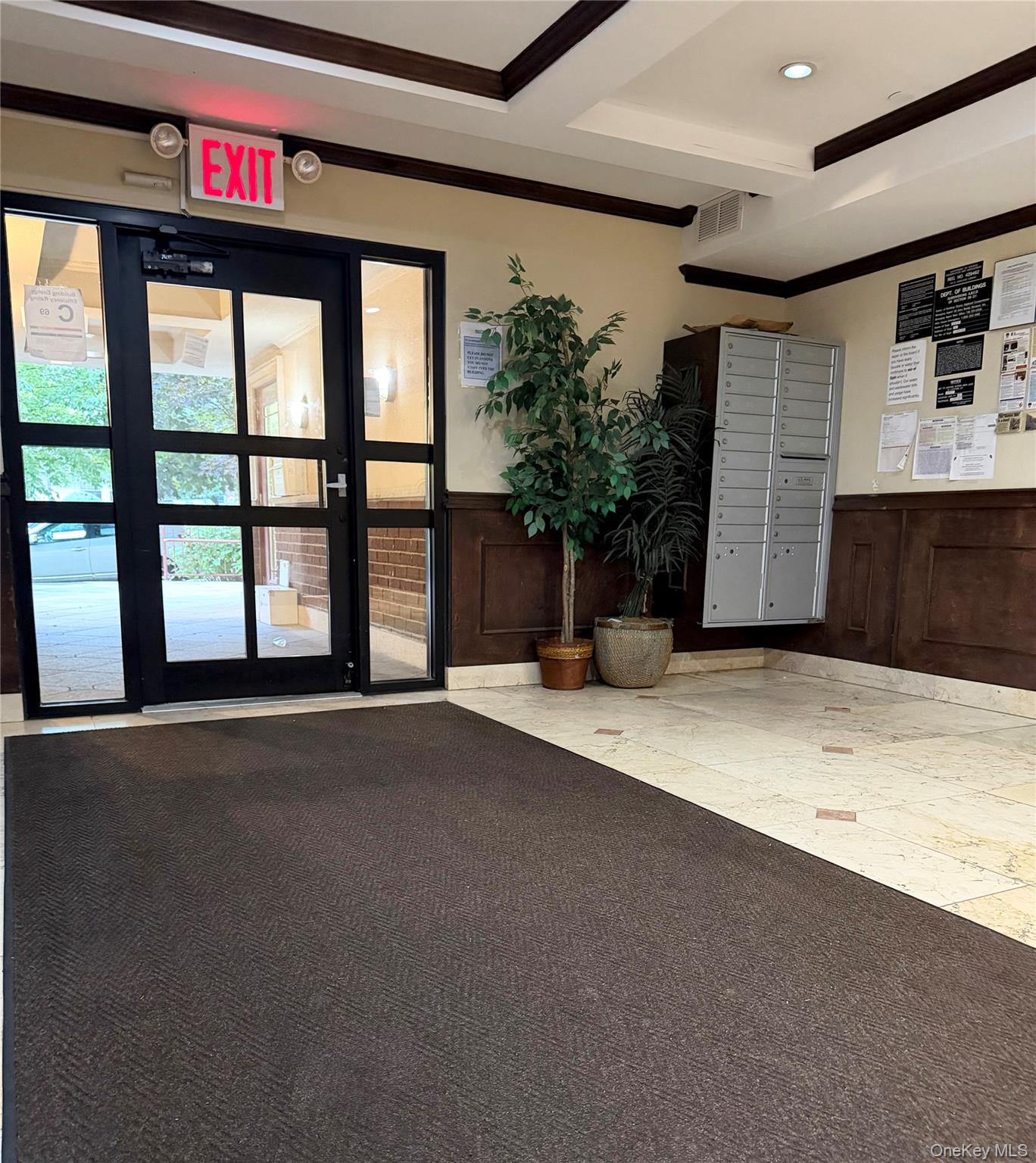 170-12 Highland Avenue 304