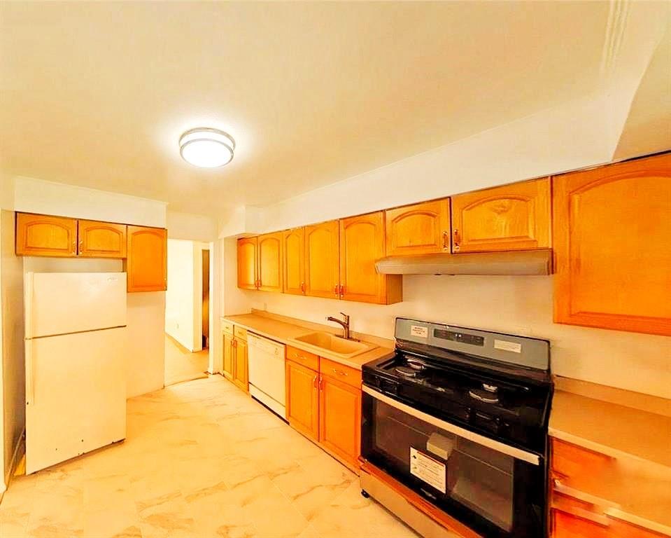 160-35 119 Drive