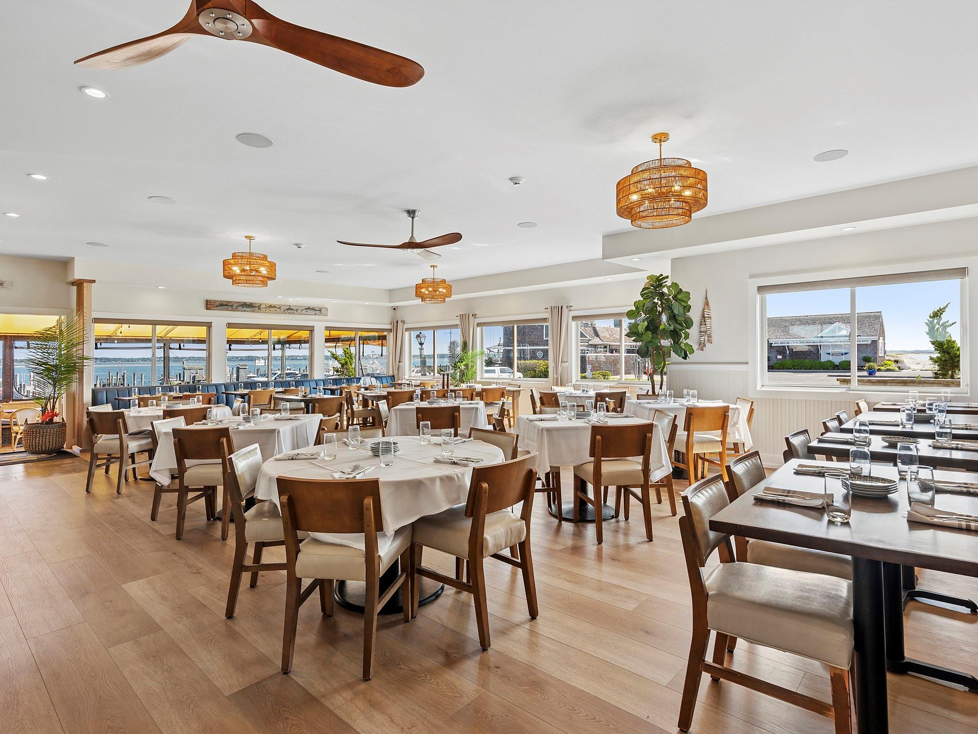 369 dune Road
