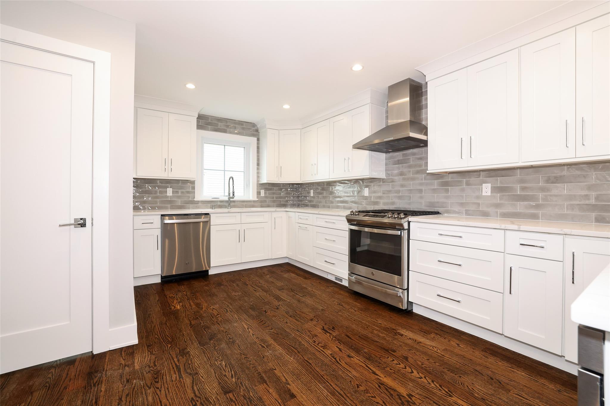 42 Johnson Road, Scarsdale, New York image 11
