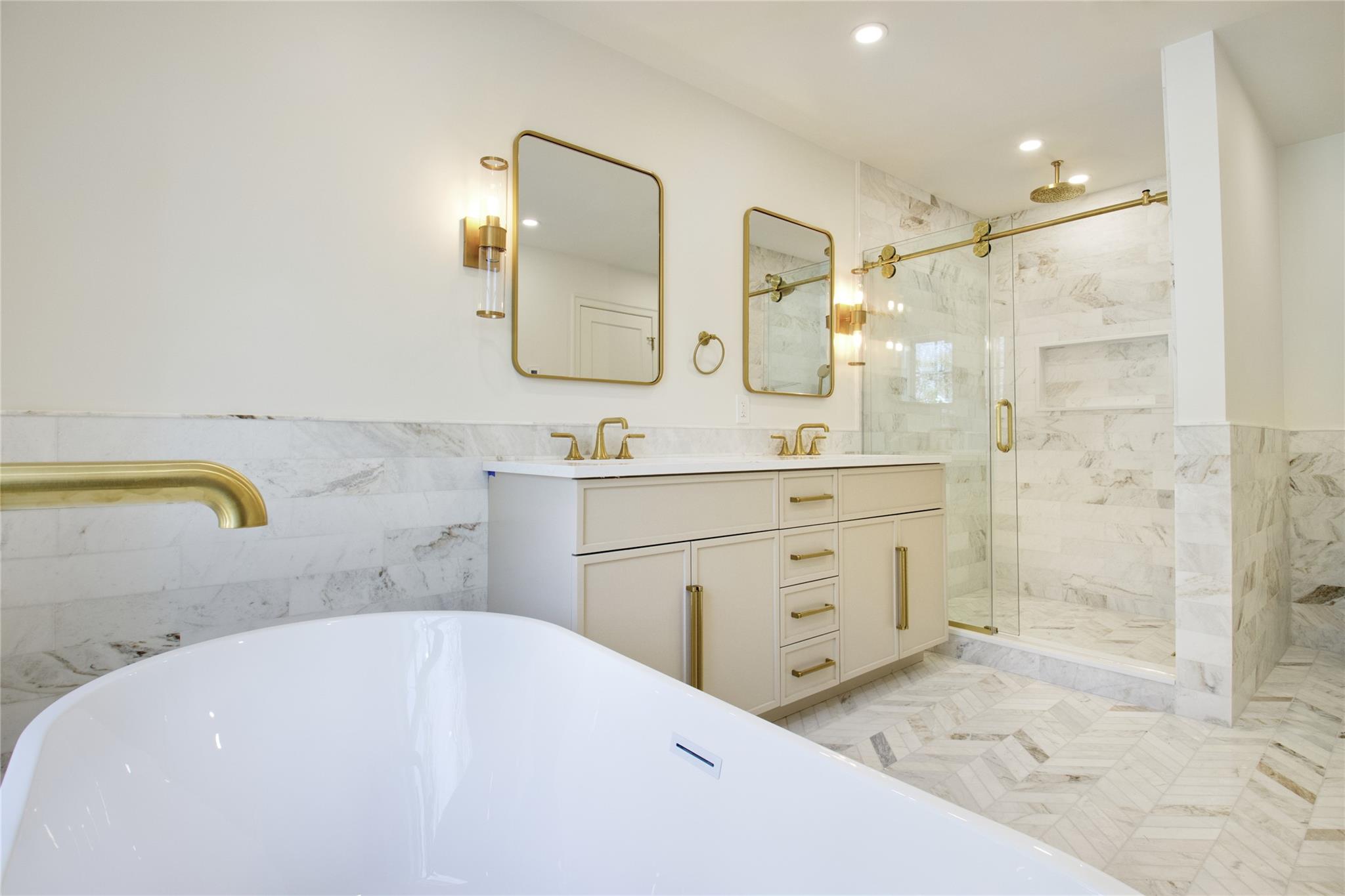 143 Chestnut Street, Garden City, New York image 21
