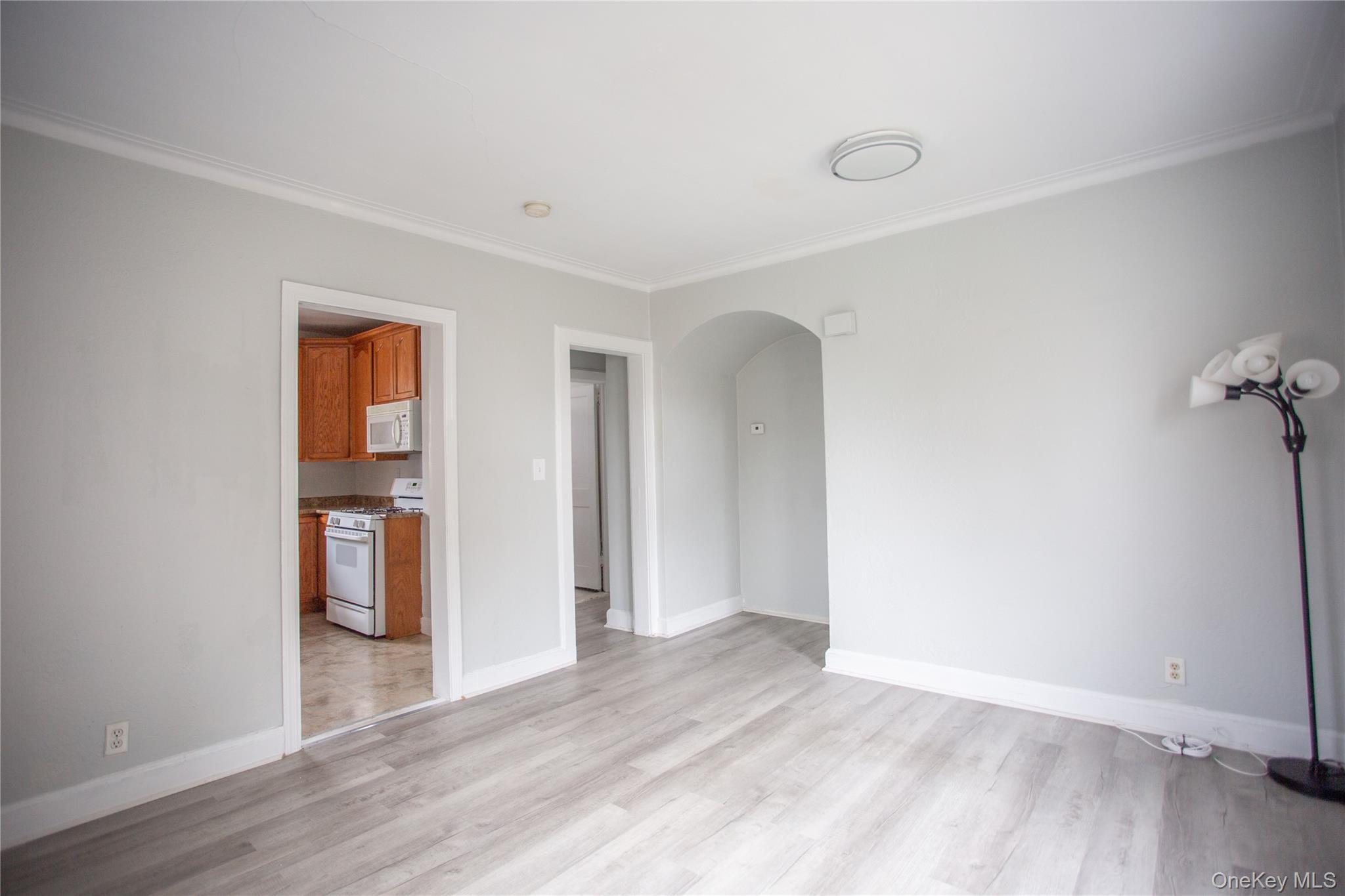 359 E Chester Street