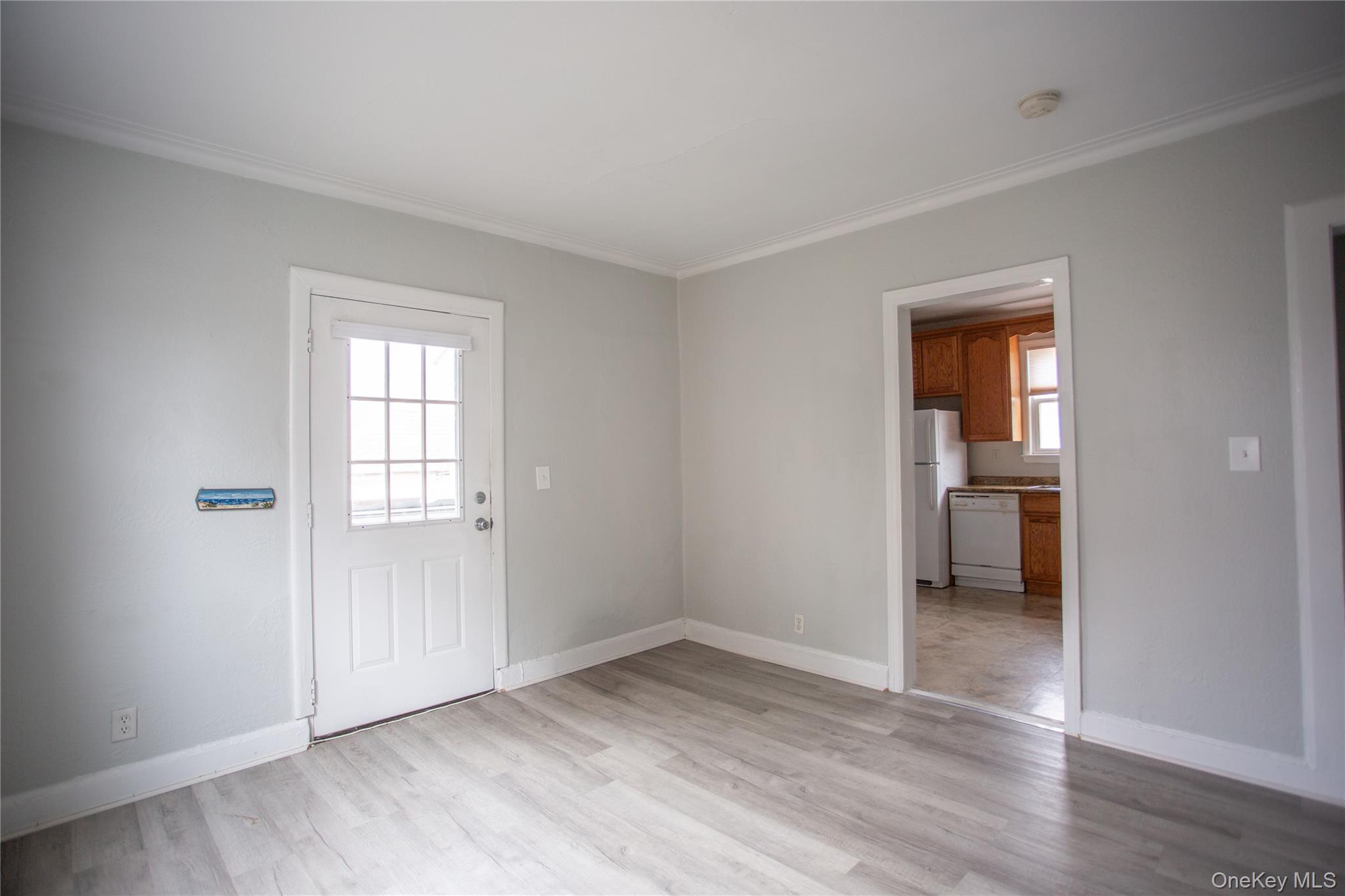 359 E Chester Street