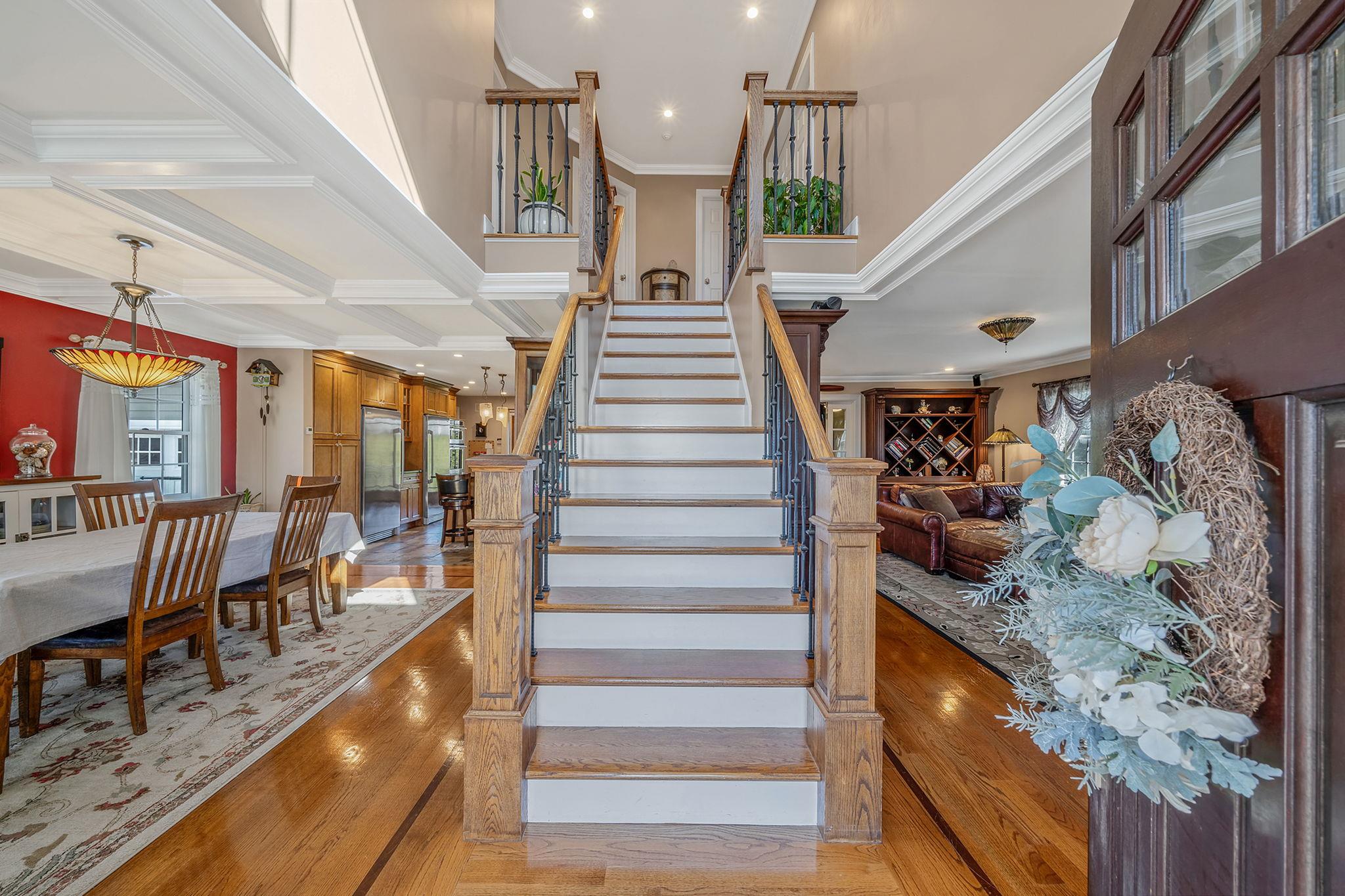 15 Foxcroft Road, Albertson, New York image 3