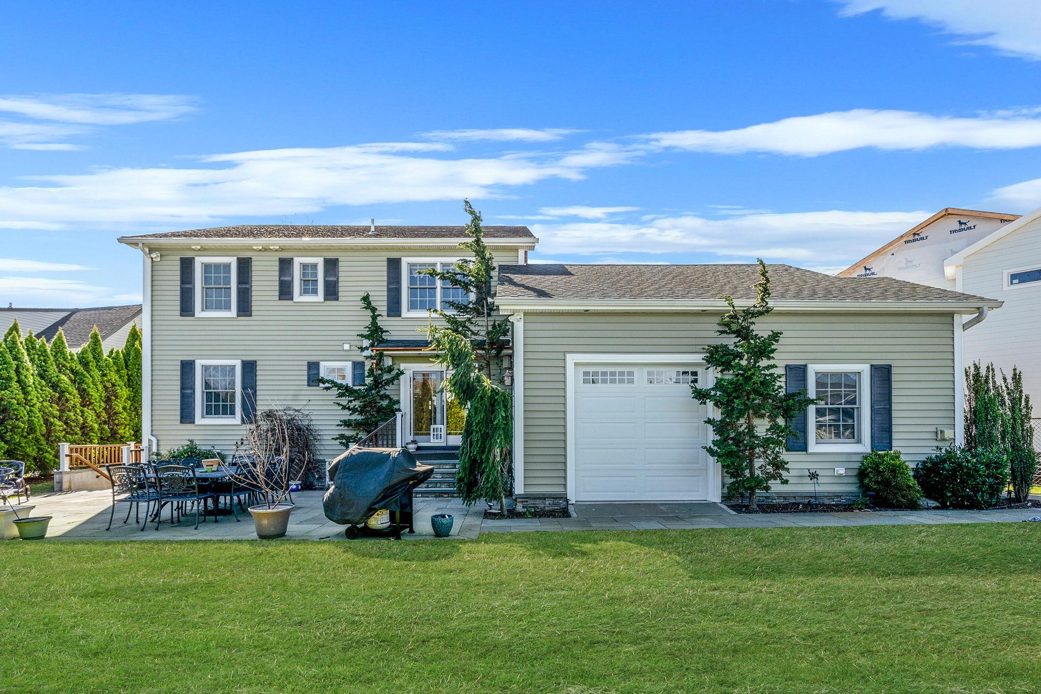 15 Foxcroft Road, Albertson, New York image 31