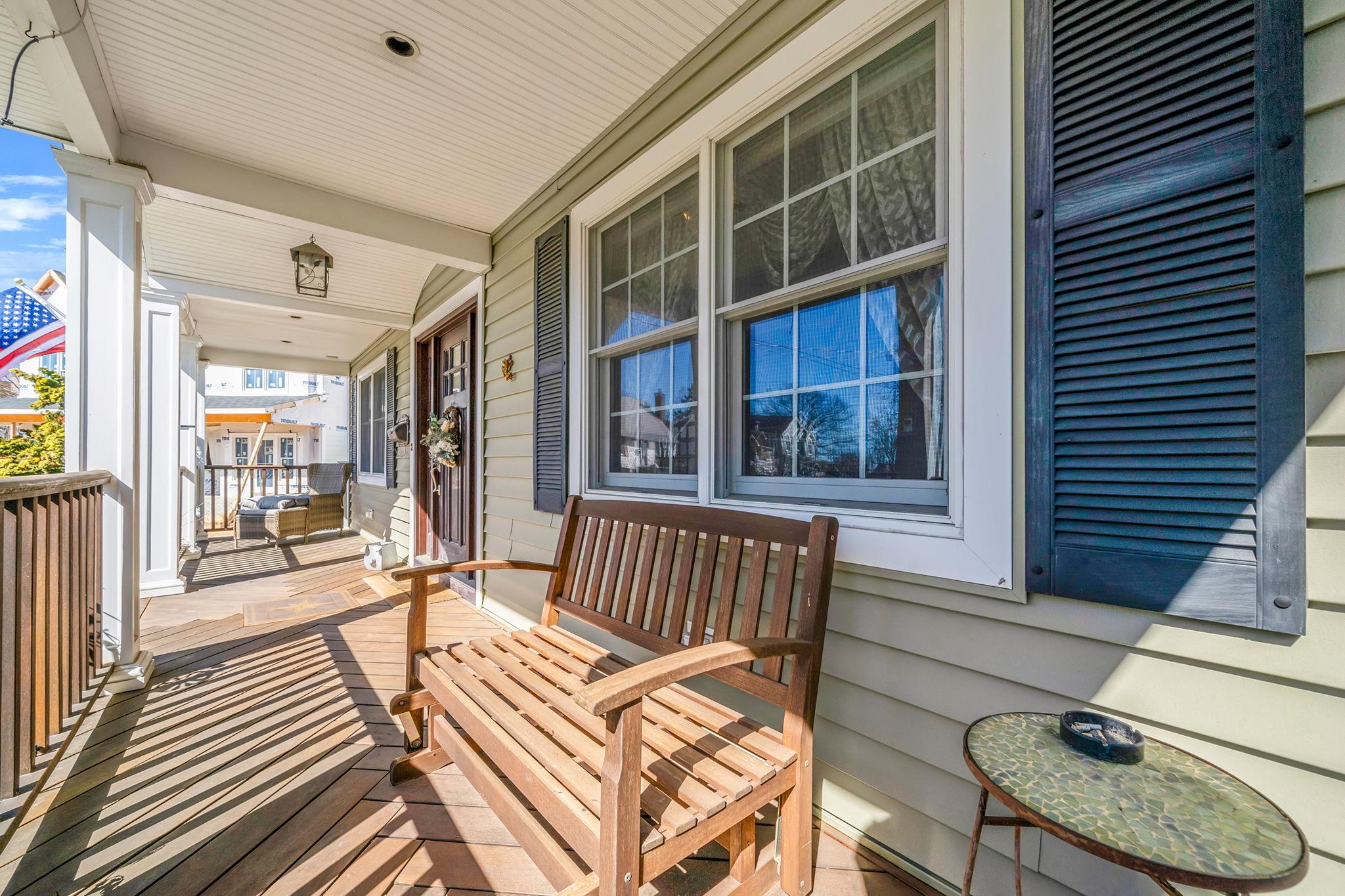 15 Foxcroft Road, Albertson, New York image 2