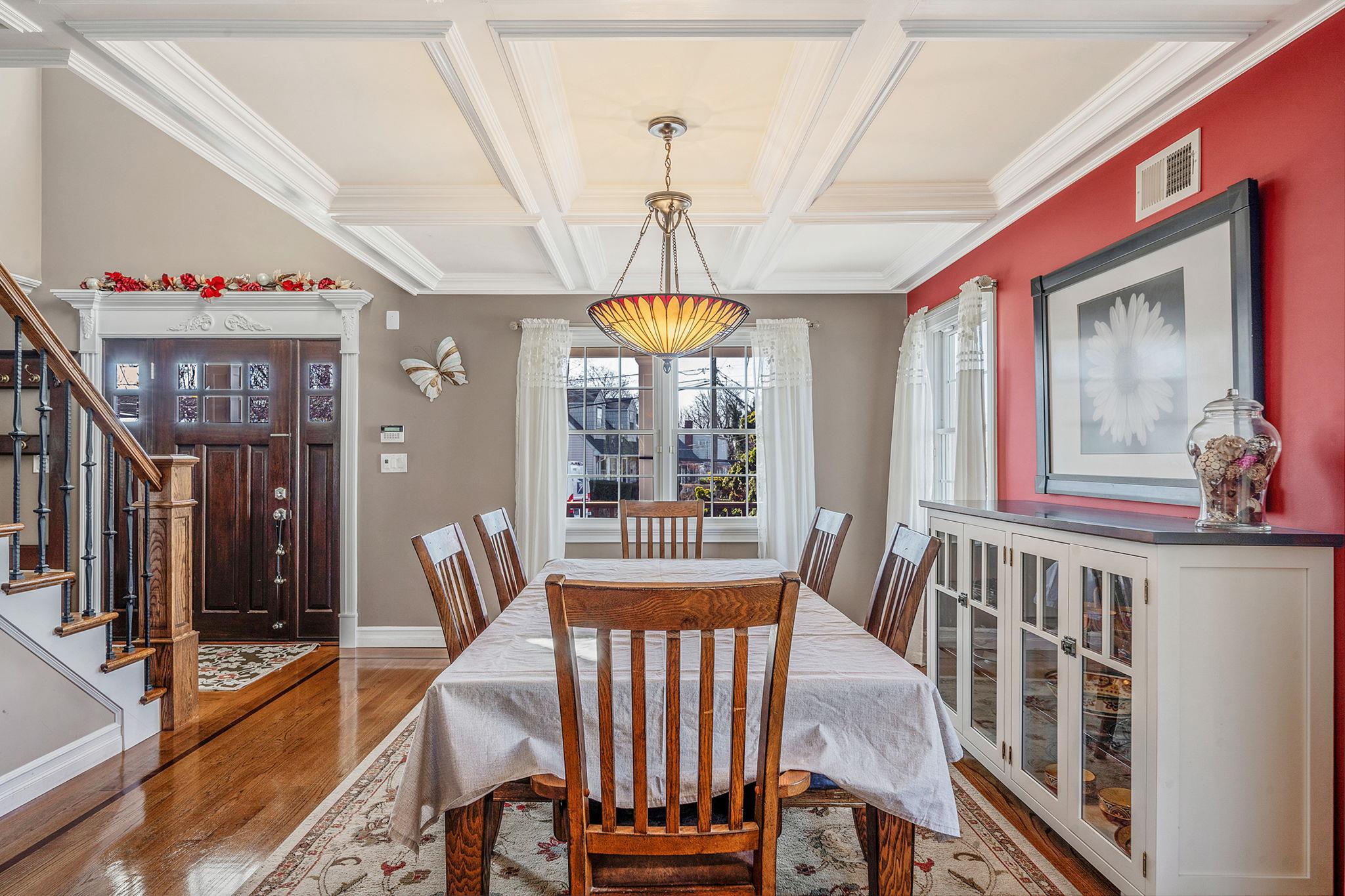 15 Foxcroft Road, Albertson, New York image 4