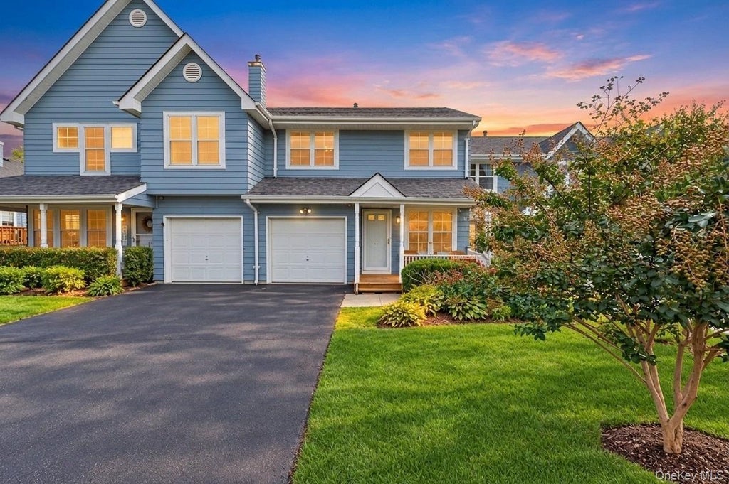 Photo of 41 Maple Wing Drive, Central Islip, NY 11722 (MLS # 1061161)