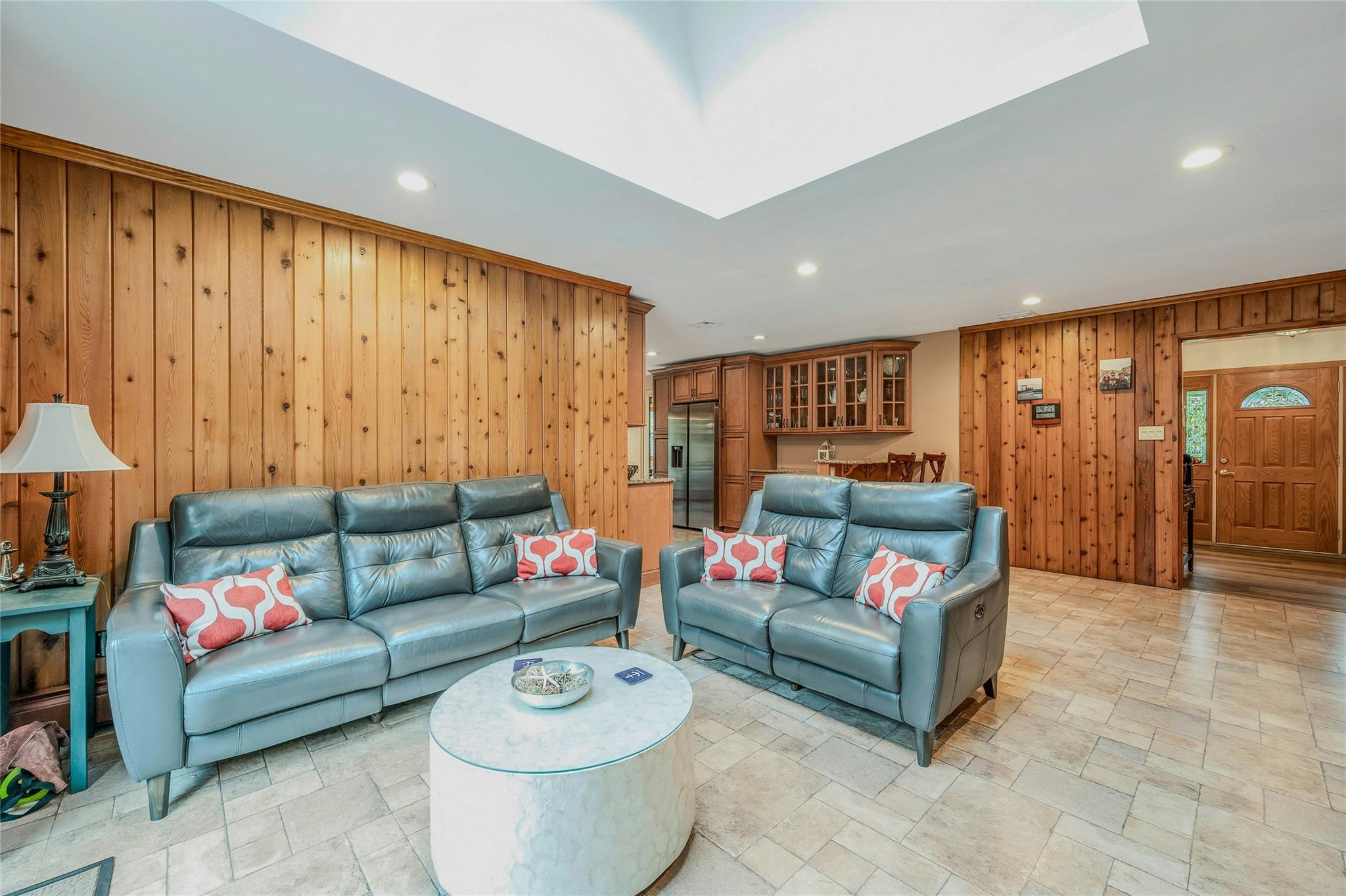 22 Peachtree Lane, Mount Sinai, New York image 13