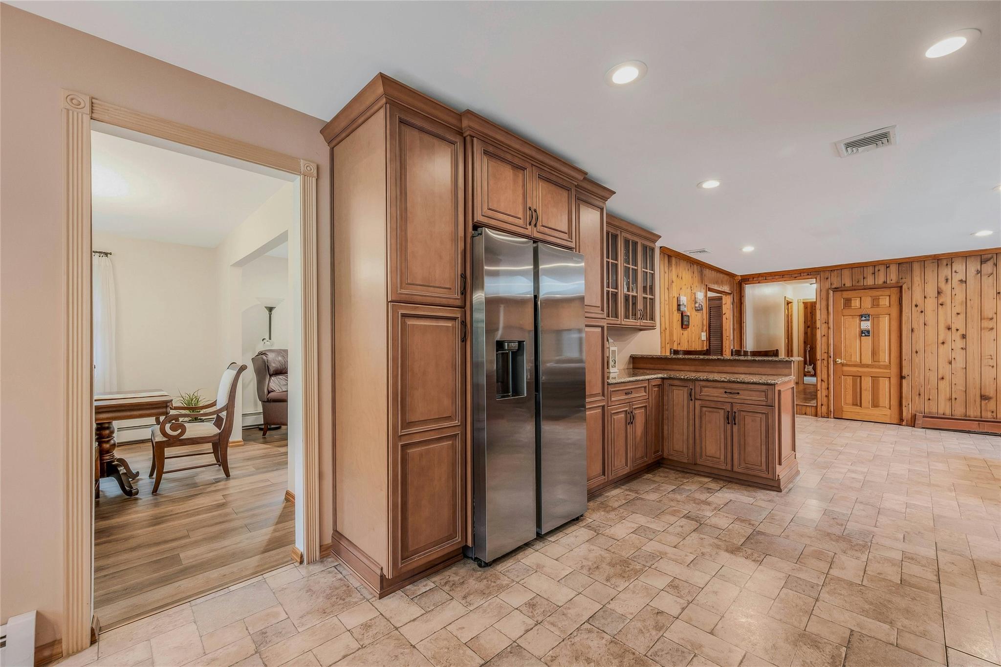 22 Peachtree Lane, Mount Sinai, New York image 6