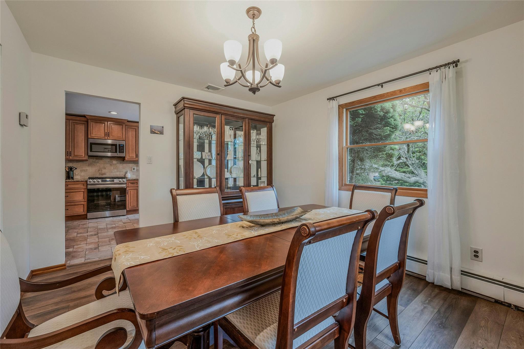 22 Peachtree Lane, Mount Sinai, New York image 5