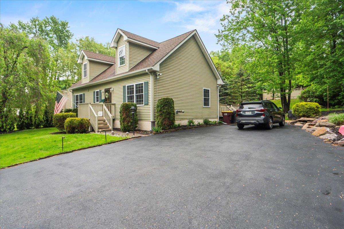 3 Pine Lane
