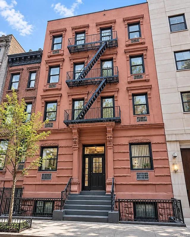 46 W 65th Street 3D