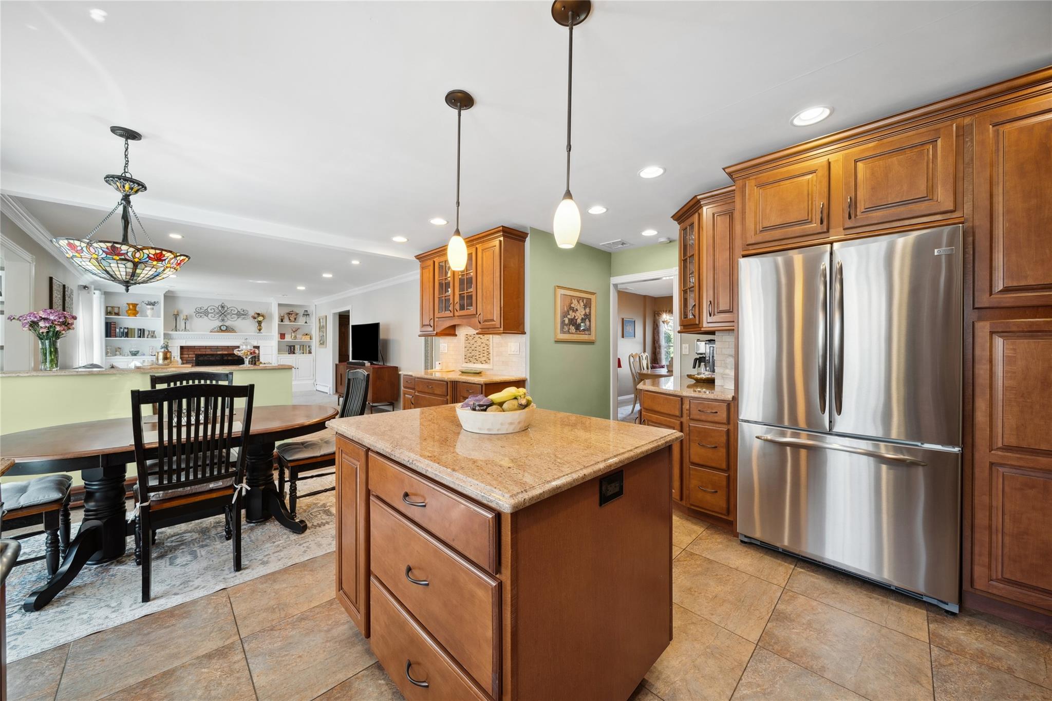 11 Timber Ridge Court, Sayville, New York image 14