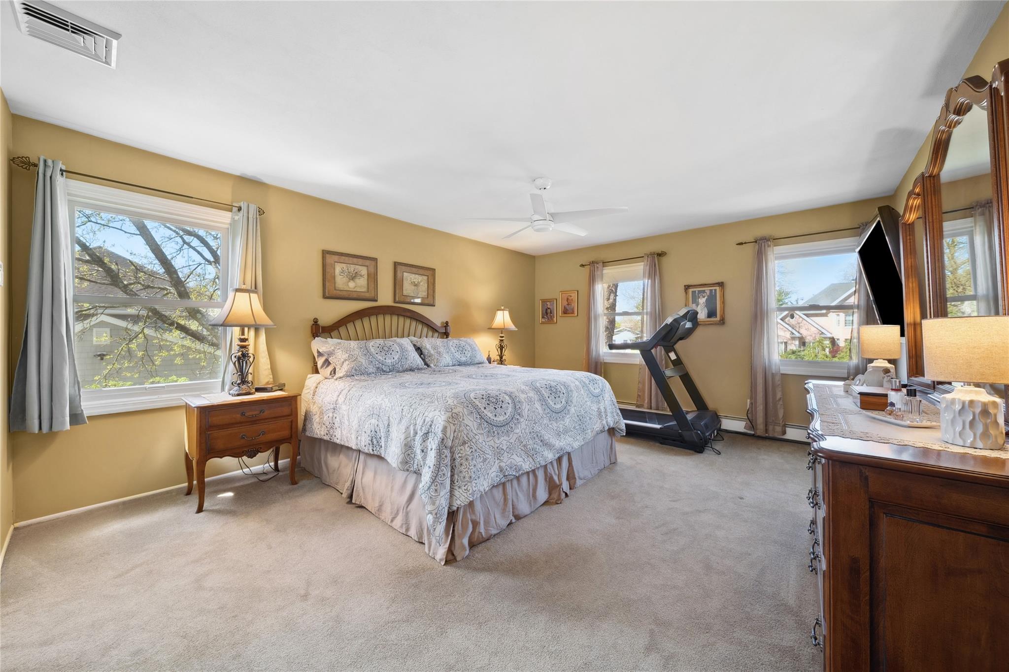 11 Timber Ridge Court, Sayville, New York image 25