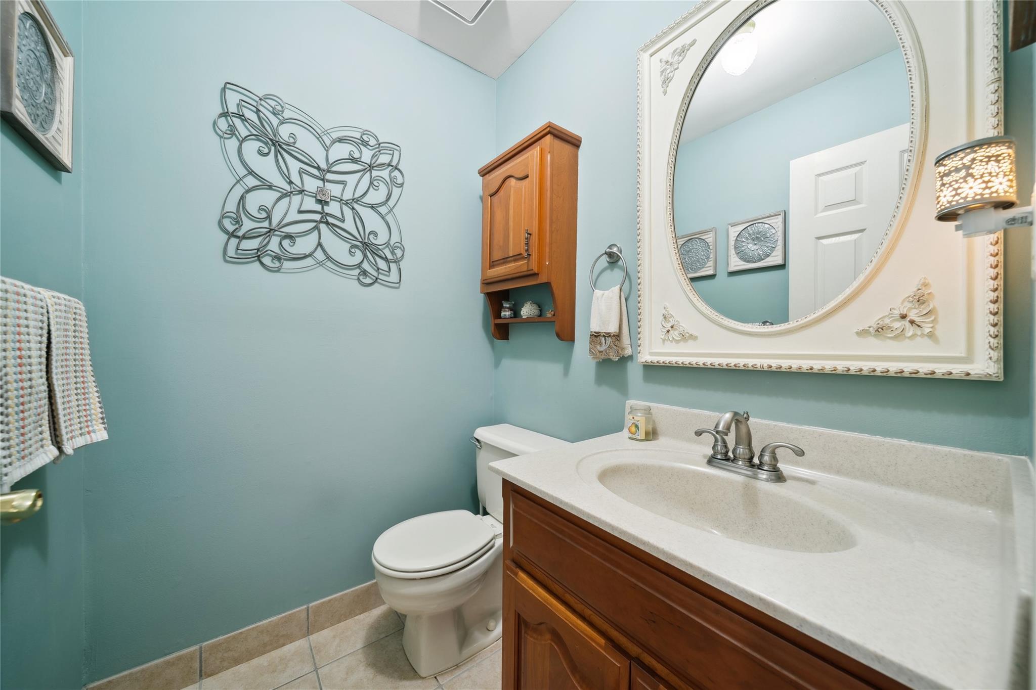 11 Timber Ridge Court, Sayville, New York image 9