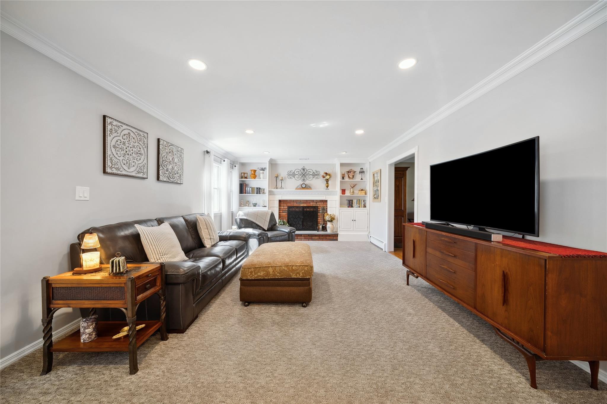 11 Timber Ridge Court, Sayville, New York image 10