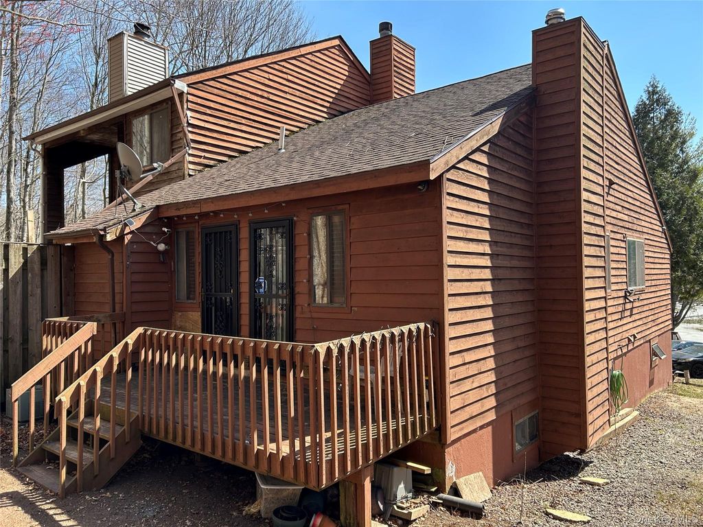 Photo of 53 Edelweiss Drive, Woodridge, NY 12789 (MLS # 983234)