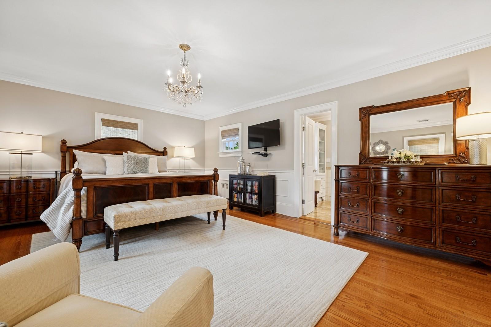 110 Lee Road, Garden City, New York image 22