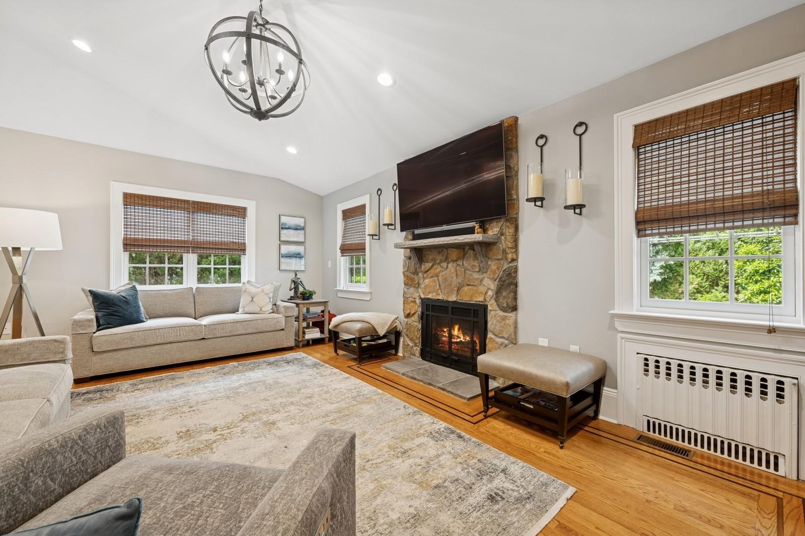 110 Lee Road, Garden City, New York image 14