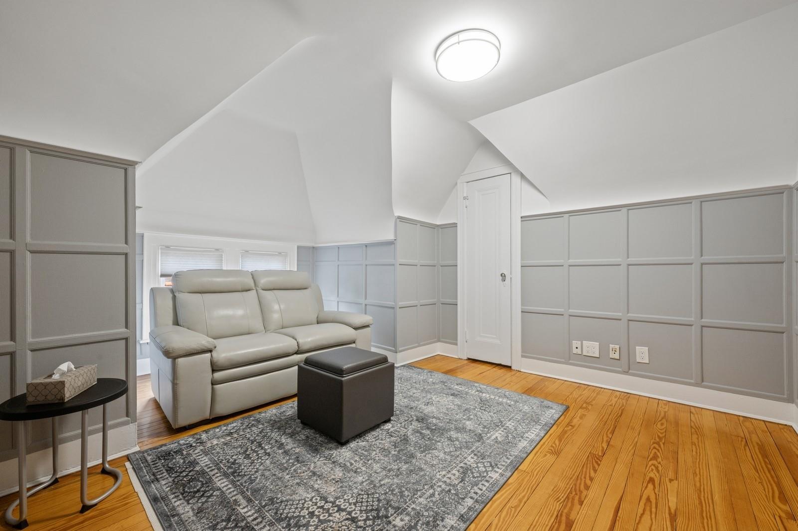 110 Lee Road, Garden City, New York image 27