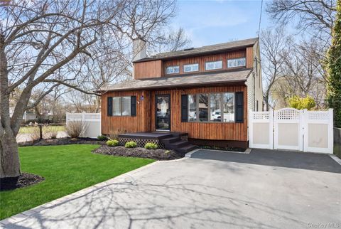 38 Aster Avenue Holtsville NY 11742