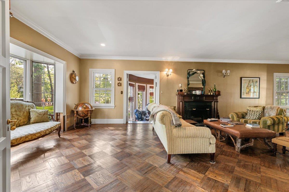 7 Willow Road