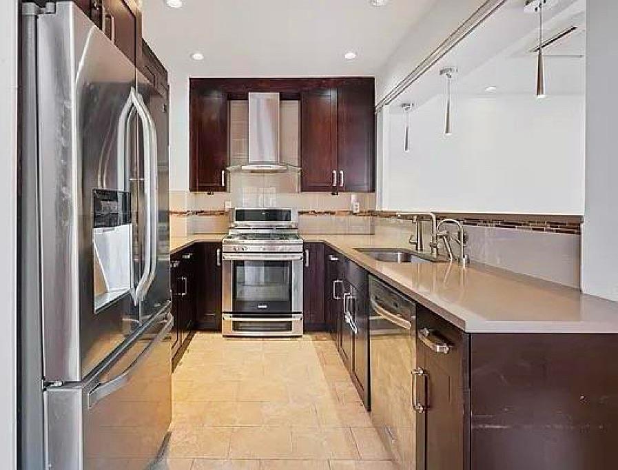 42-31 Colden Street #R7A, Flushing, New York image 3