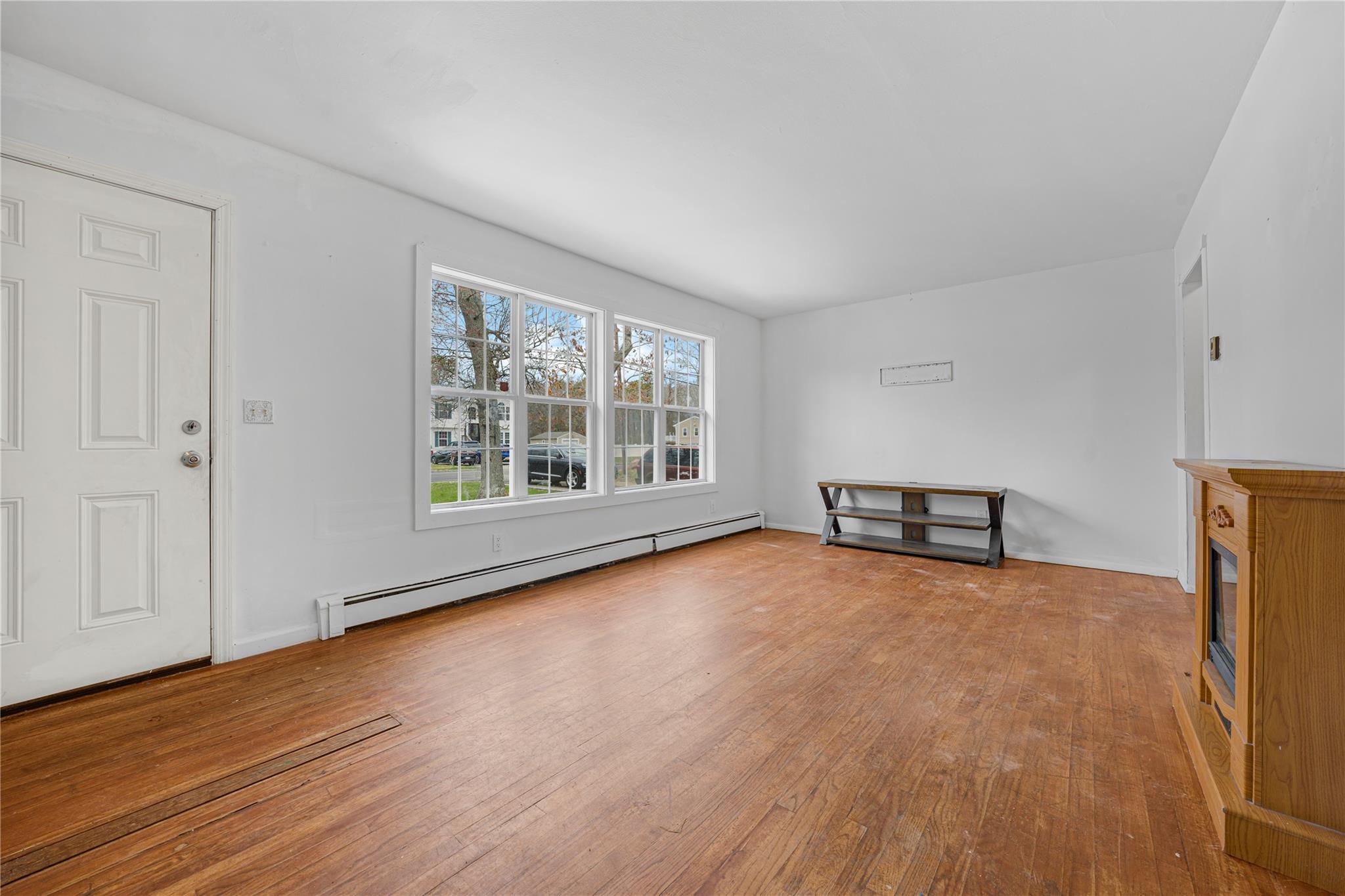 11 Gray Avenue, Medford, New York image 5