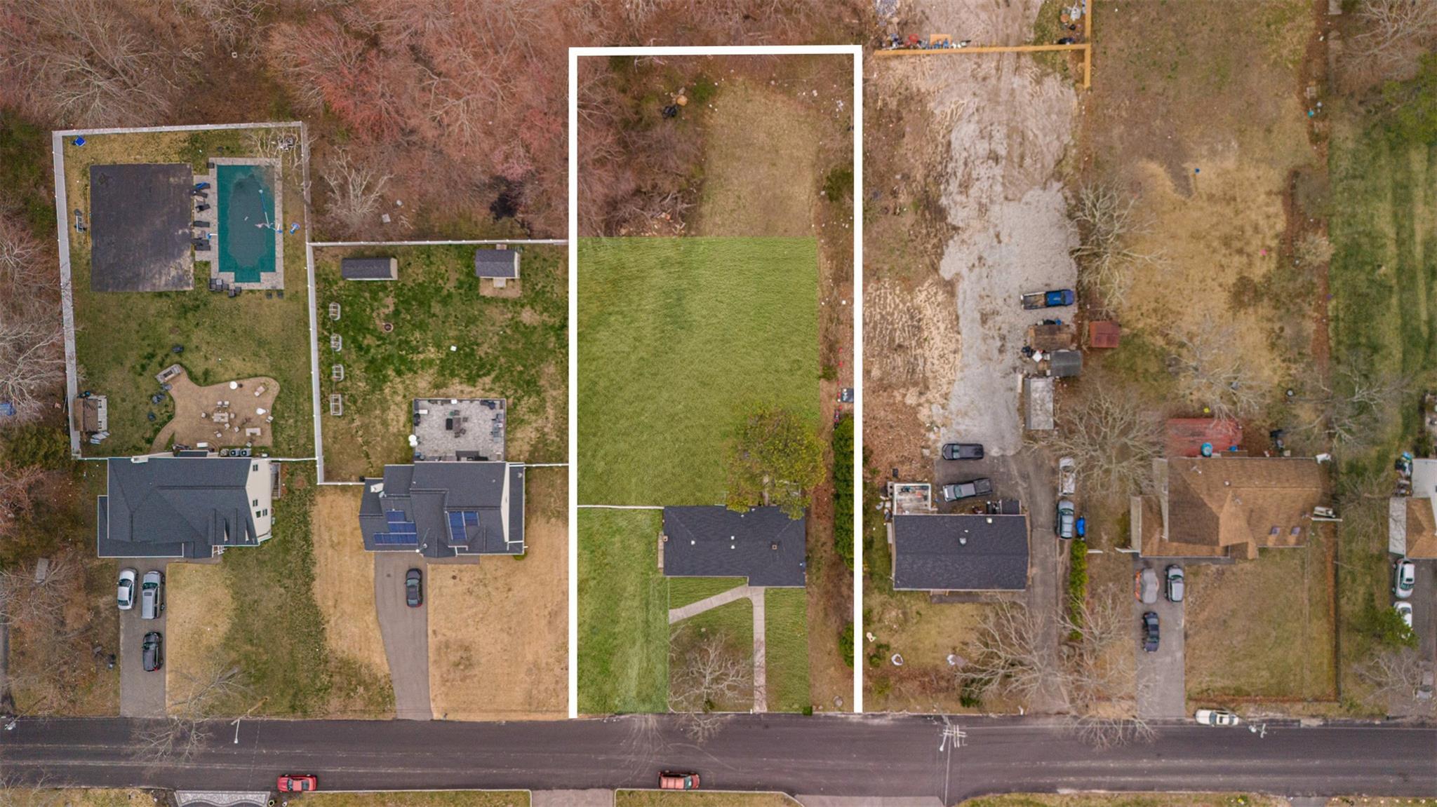 11 Gray Avenue, Medford, New York image 21