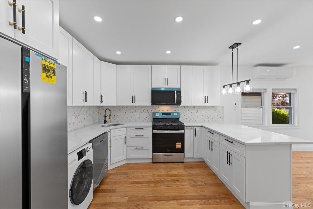 Photo of 122-19 Lucas Street, Springfield Gardens, NY 11413 (MLS # 1063299)