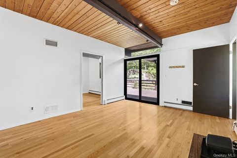 Tiny photo for 51 Eastern Drive, Ardsley, NY 10502 (MLS # 992663)