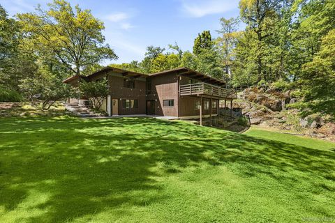 Tiny photo for 51 Eastern Drive, Ardsley, NY 10502 (MLS # 992663)