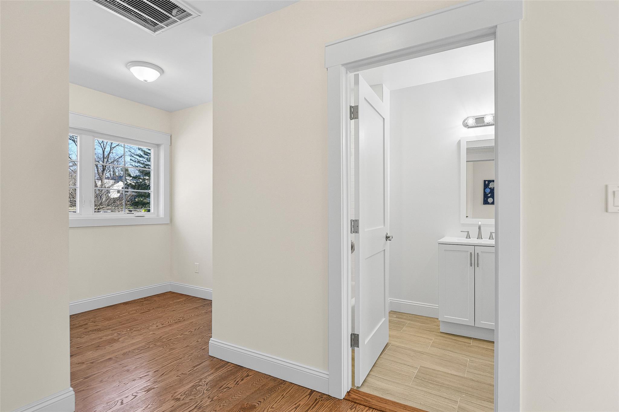 146 Mountain Avenue, New Rochelle, New York image 18