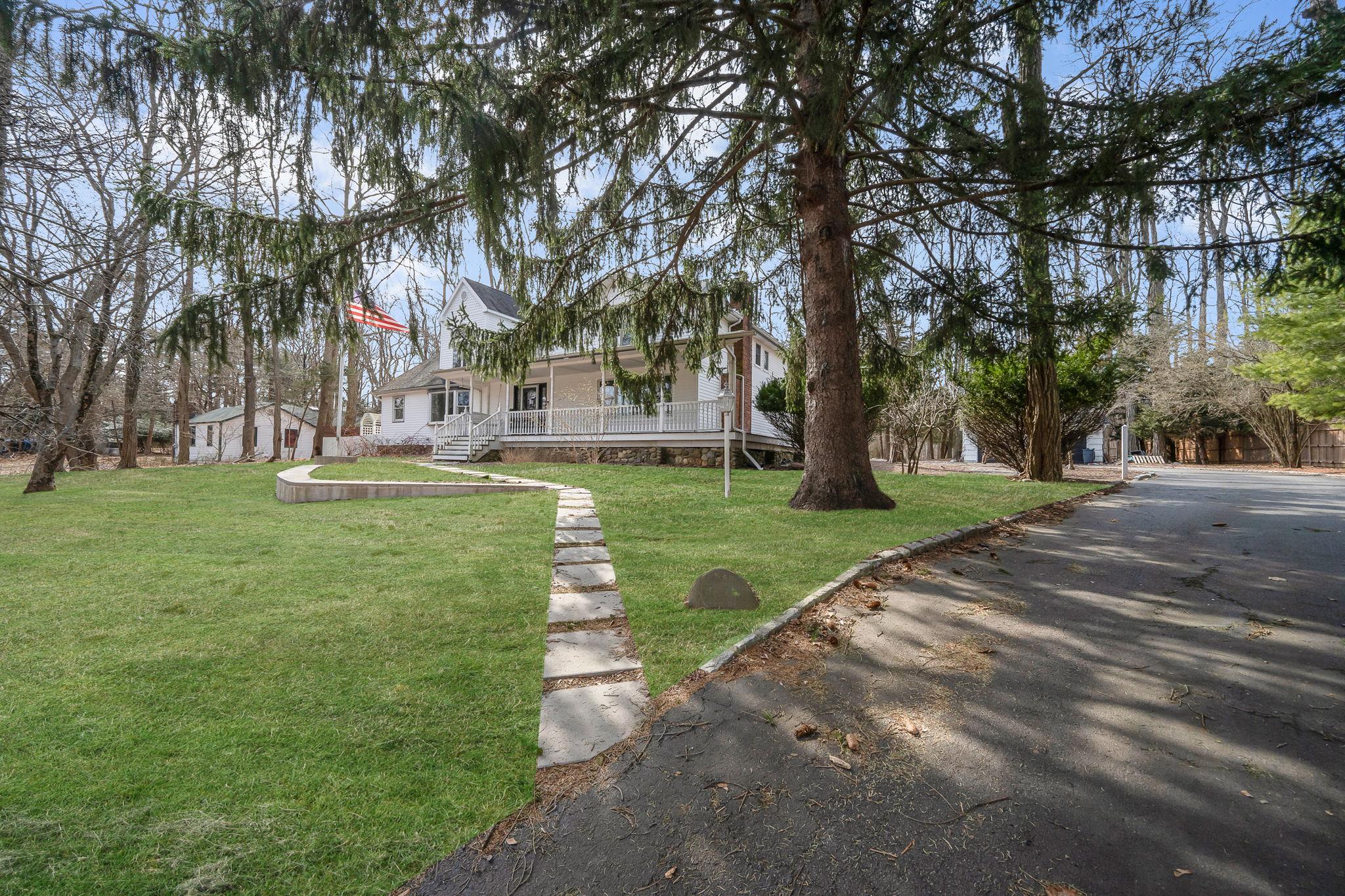 12 Lakeside Drive, Middle Island, New York image 6