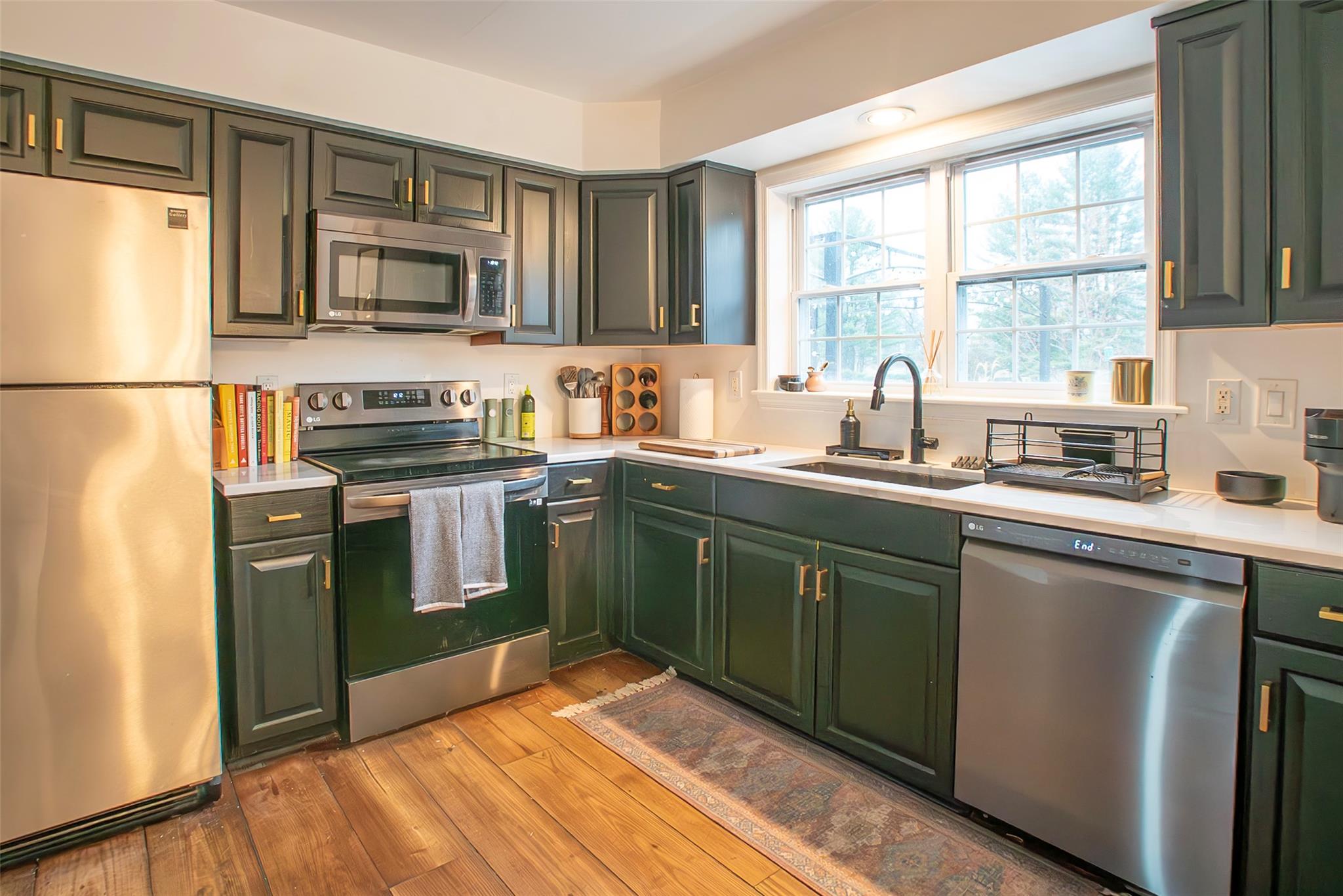 49 Macintosh Drive, Hudson, New York image 2