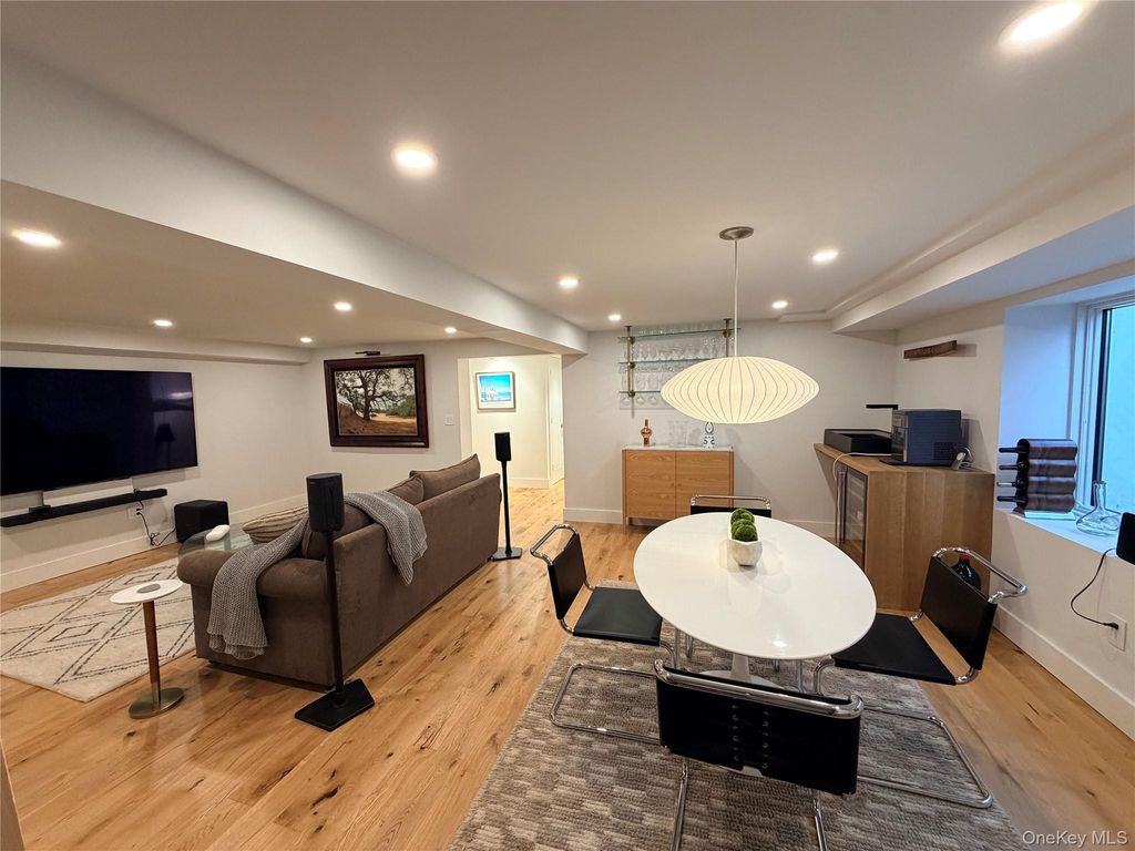 Photo of 24 Old Well Road, Purchase, NY 10577 (MLS # 961137)