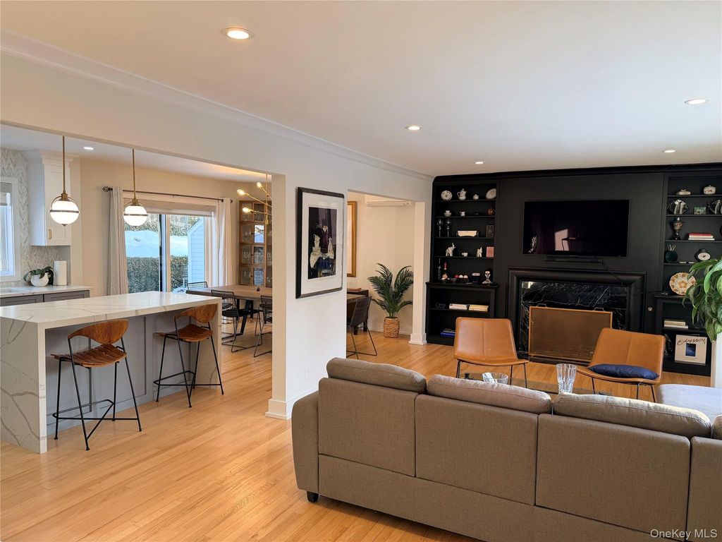 Photo of 24 Old Well Road, Purchase, NY 10577 (MLS # 961137)